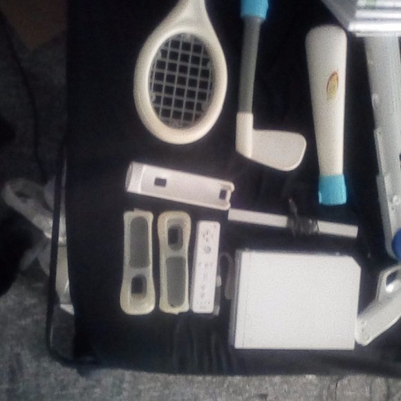 White Wii bundle